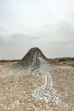 Şaşırtıcı çamur yanardağ, volkanik çamur