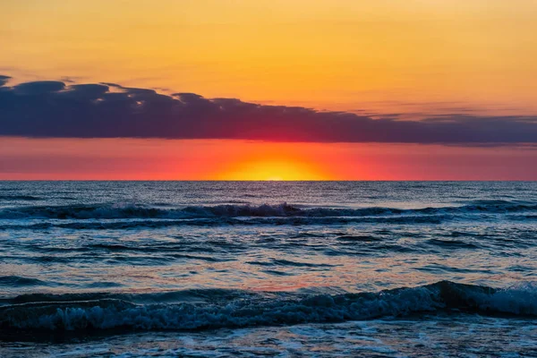 Incredibile Bella Alba Mare — Foto Stock