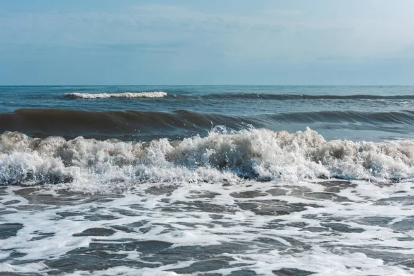 Puissants Éclaboussures Vagues Mer Beau Fond Naturel — Photo