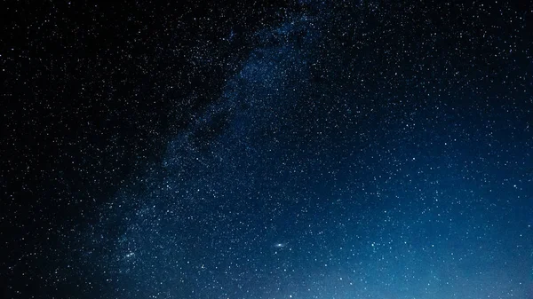 夜空中的星星和银河系 宇宙背景 — 图库照片