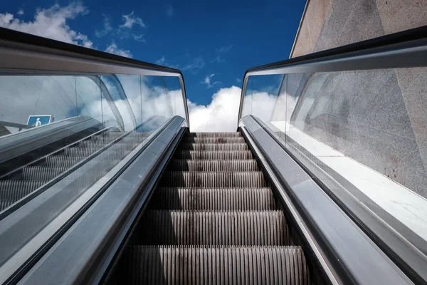 Escada Rolante Passarela Descida Metro — Fotografia de Stock