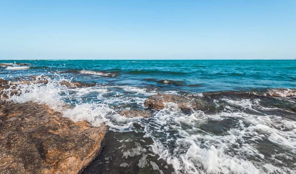 Dalga üzerinde rock tatili