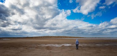 Gezgin çamur volkanlar için başlık