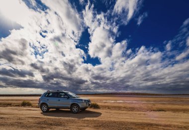 Khynalyg villiage, Azerbaycan, 28 Ekim 2018. Çöl alanı Crossover Hyundai Tucson