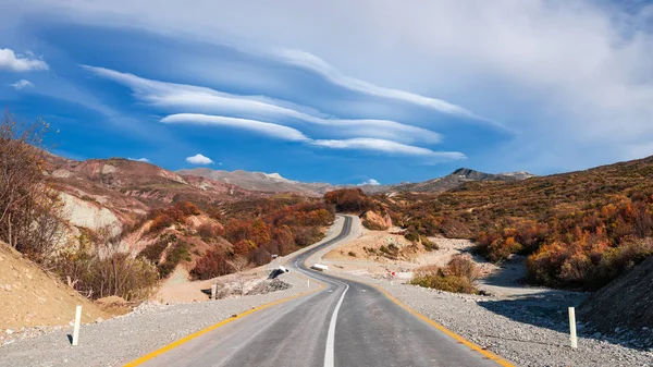 Carretera Sinuosa Zona Montañas — Foto de Stock