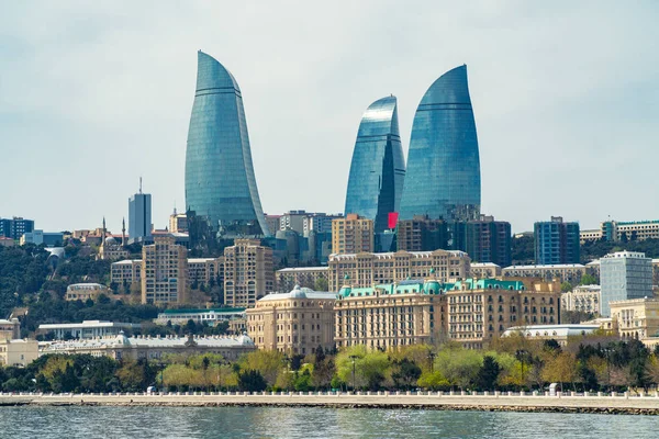 Baku, Azerbaijan April 16, 2019 View of the Flame Towers — Stock Photo, Image