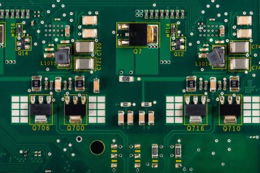 Pcb'deki elektronik bileşenler