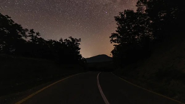 Gece boş yol