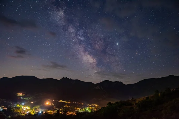 Via Lattea sul villaggio di Lahij nella Repubblica dell'Azerbaigian — Foto Stock