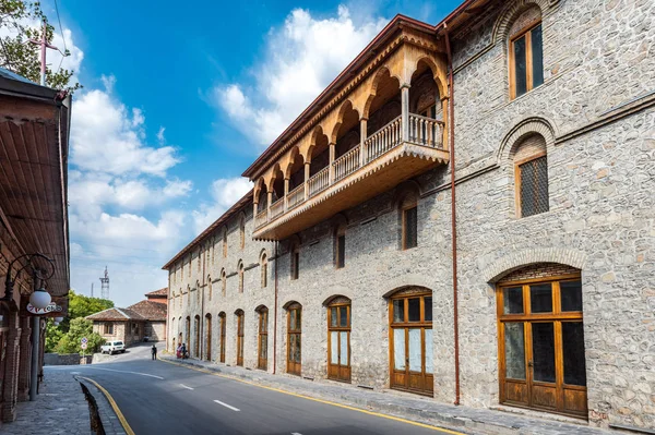 Šaki, Ázerbájdžán, 24. srpen 2019 ulice starého města — Stock fotografie