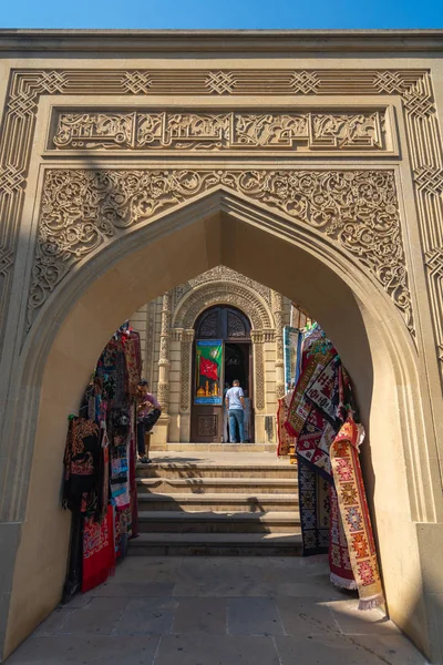 Azerbaijan, Baku, 20 settembre 2019 Ingresso alla moschea — Foto Stock
