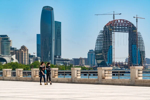 Баку Азербайджан Июня 2020 Люди Ходят Бульвару — стоковое фото