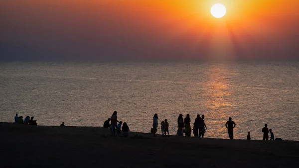 Silhouettes People Beach Sunset — Stock Photo, Image