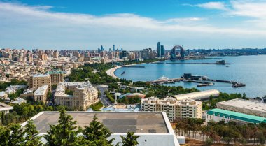 Bakü, Azerbaycan 19 Ağustos 2020 Upland Park 'tan şehrin manzarası