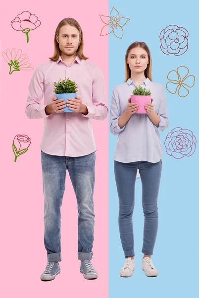 Jardineiros qualificados que olham confiantes quando estando com potenciômetros da flor — Fotografia de Stock
