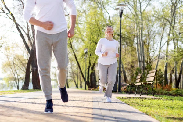 Niza anciana corriendo — Foto de Stock