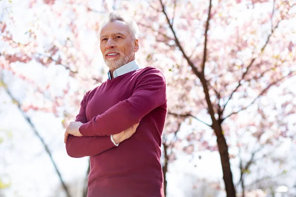 Felice uomo anziano sorridente — Foto Stock