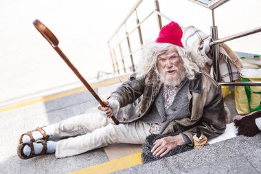 Seni tehdit mutsuz kızgın adam