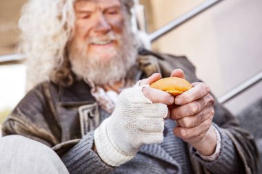 Bir parça ekmek seçici odak