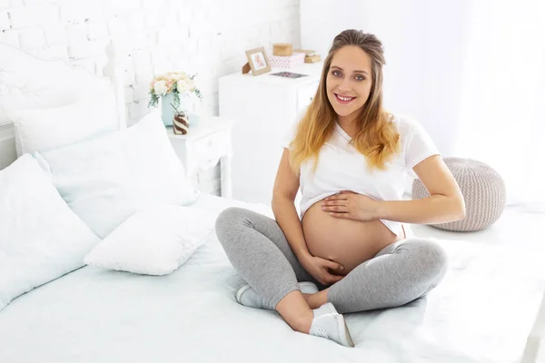 メリー妊婦イメジおなか — ストック写真