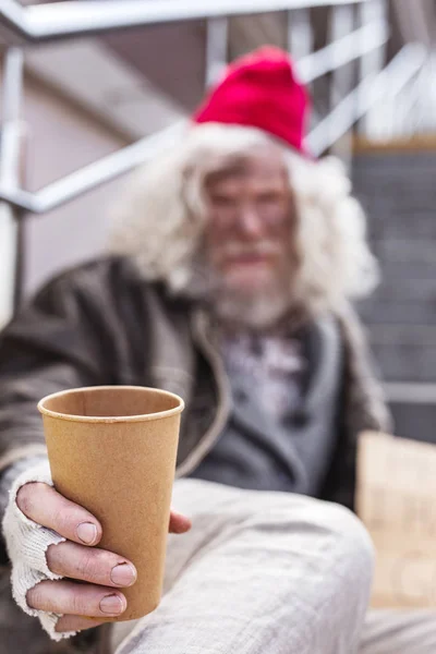 Selectieve aandacht van een plastic beker — Stockfoto