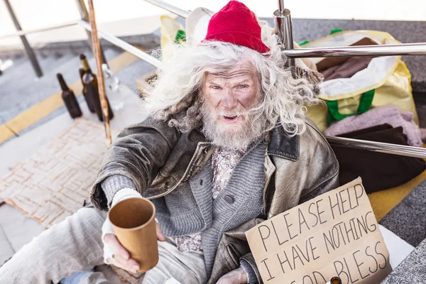 Sorgliga glädjelös människa som är förtvivlad — Stockfoto