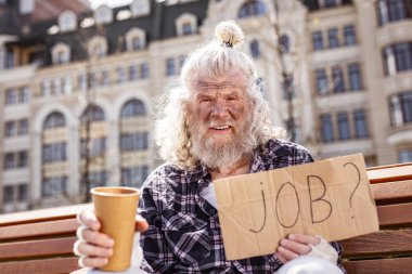 Meslektaşlar depresif adam bir iş için arama