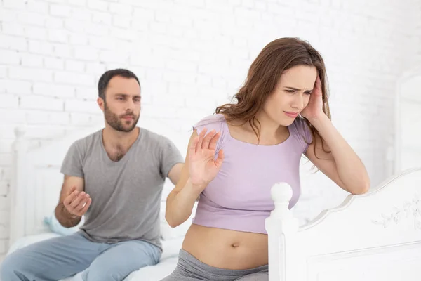 Tragic pregnant woman lamenting — Stock Photo, Image