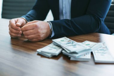 Rüşvet suçlanan ünlü resmi