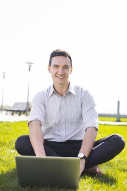 Serbest yazar dışında onun kompozisyon yazma