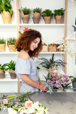 Onun iş zevk güzel Usta çiçekçi