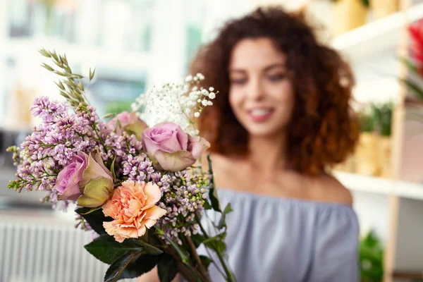 Enfoque selectivo de un ramo de flores — Foto de Stock