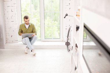 Proje için arıyorum ciddi erkek serbest meslek