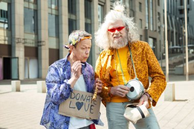 Yaşlı hippi adam Sigara İçilmeyen