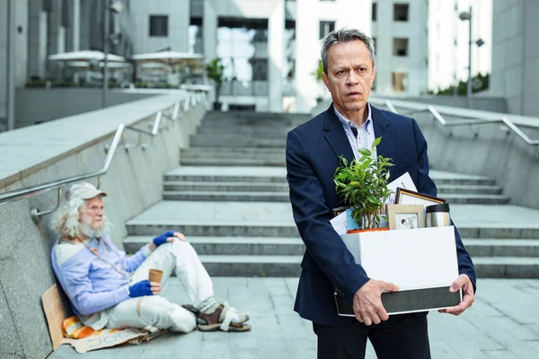 Adam bas kötümser duygu onun patrondan alma