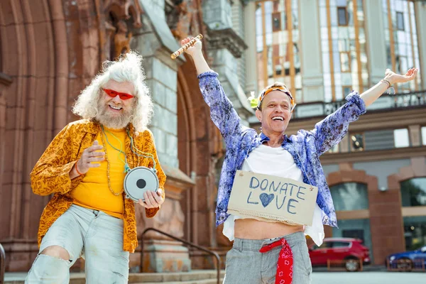 Sadece inanılmaz duygu olumlu etkin hippiler