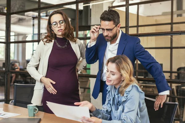 Tomurcuklanma üç meslektaşları savunarak