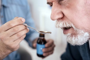 Hasta komuta sizde içme ilaç