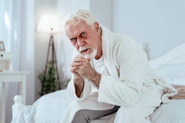 Kızgın komuta sizde depresyon sahip