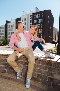 Birlikte olmaktan mutlu güzel çift