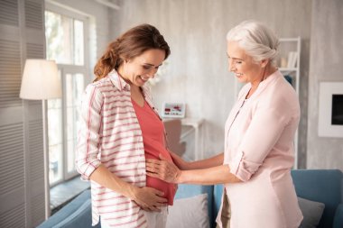 İki kuşak birlikte ücretsiz onların vakit