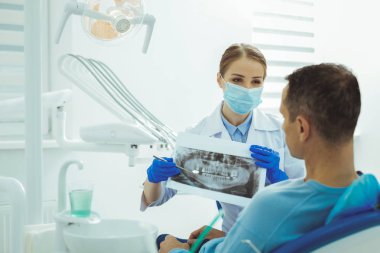 Yetkili Yardımcısı muayene x-ray resim