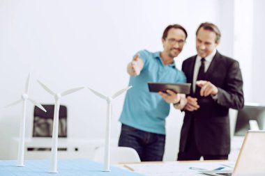 Nitelikli genç bir mühendis şaşırtıcı başlangıç