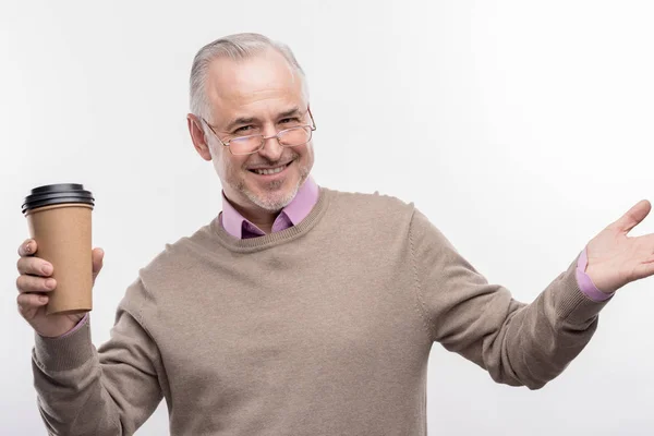 Smiling grey-haired office worker having long awaited coffee break — Stock Photo, Image