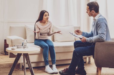 Depresif genç kadın tavsiye istiyorum