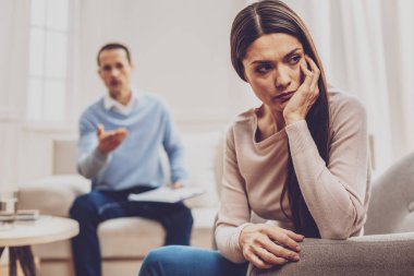 Depresyon ponponsuz genç kadın