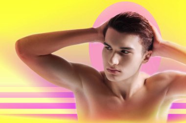 Kafasını çok dokunaklı ve ciddi seyir emin cankurtaran