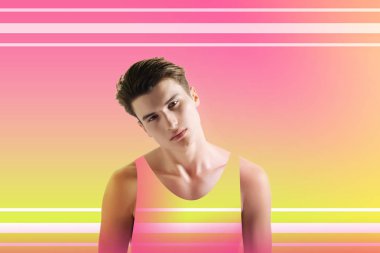 Onun tarzı değişen ve kendine güvenen arıyorum genç adam