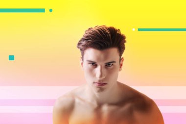 Sana bakıyor zeki çekici genç adam