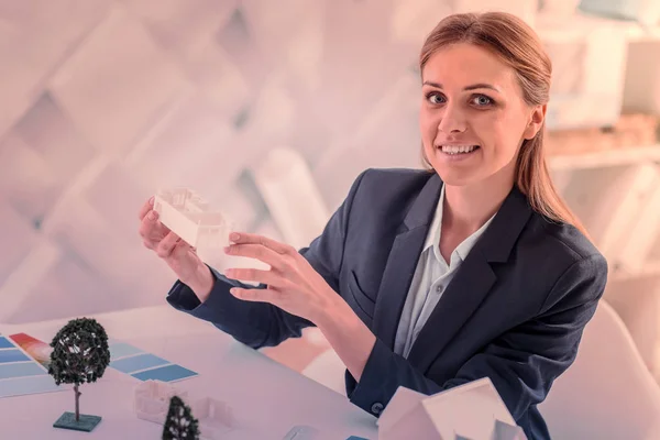 Amazing office worker looking straight at camera — Stock Photo, Image